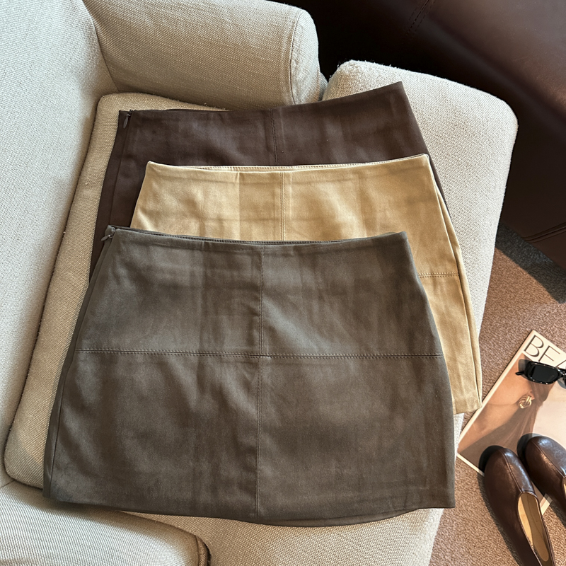 2026 Autumn Korean Style Simple Patchwork Faux Suede A-Line Mini Skirt for Women