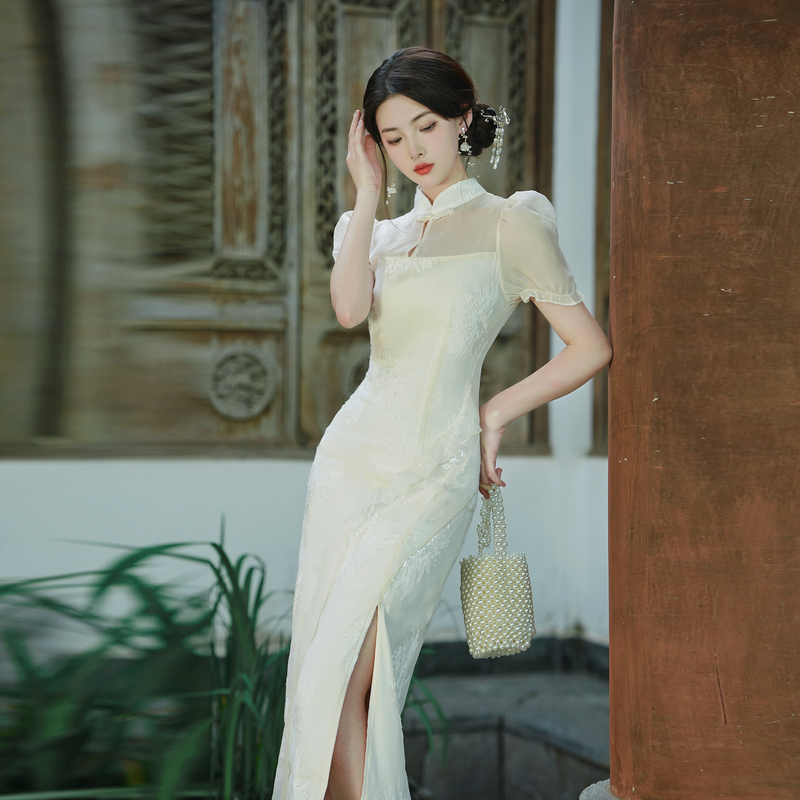 Embroidered Sequin New Chinese Style Qipao Dress with Slit - Style 555e95 - Image 3