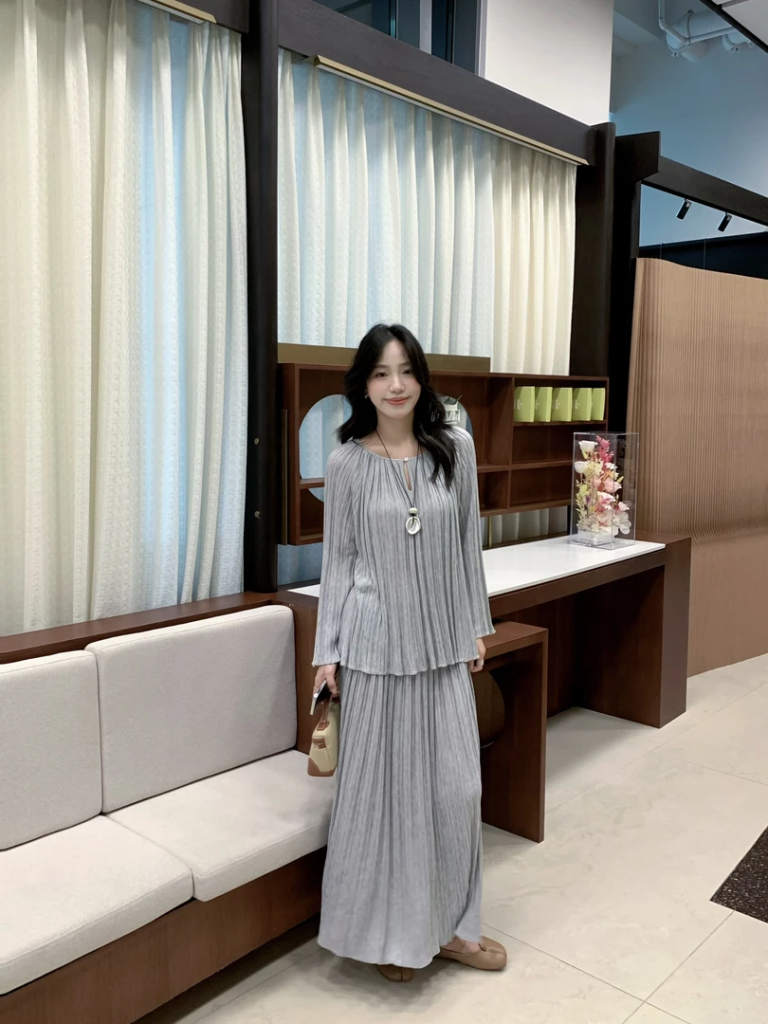 Women's Lyocell Stretch Knit Top and Skirt Set