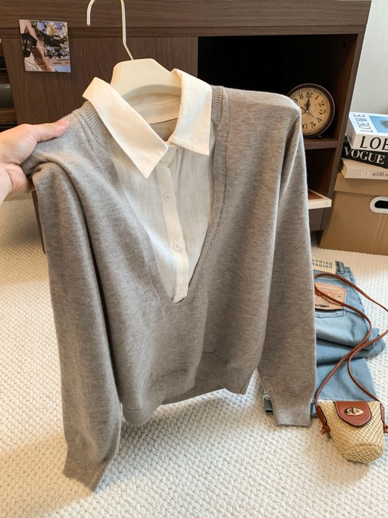 Women's Oatmeal Navy Faux Two-Piece Knit Shirt Top 2026 Fall Korean Loose Slimming Long Sleeve Pullover